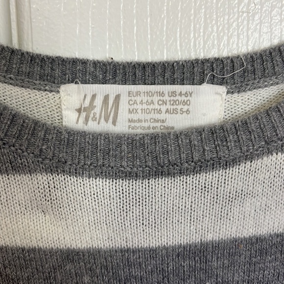 H&M girls dress size 4-6Y - Picture 2 of 2